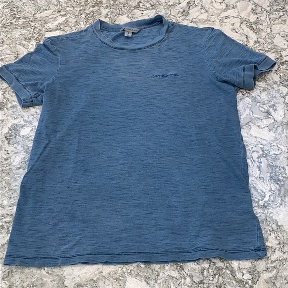 Calvin Klein Tee - Picture 1 of 3
